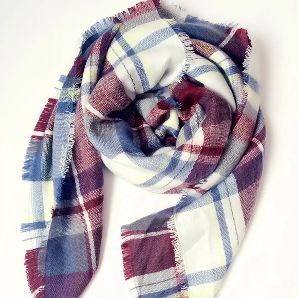 Accessories - ❄️Blowout Sale❄️LAST ONE Blanket Scarf